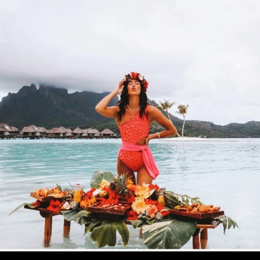 Beach Riot One Piece Swimsuit - Picture 4 of 12